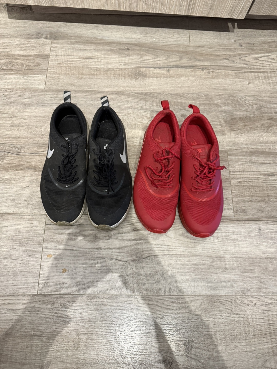 Nike Air Max Thea - Black & Red - Size 7.5 BUNDLE