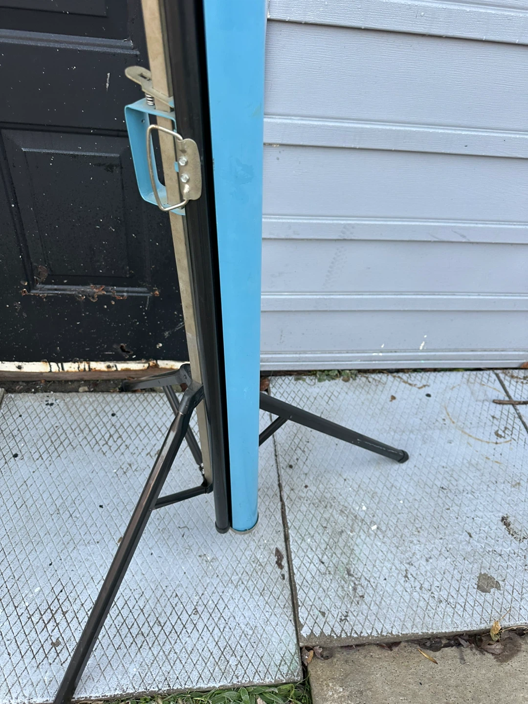 Singer Pioneer Lenticular Projector Screen