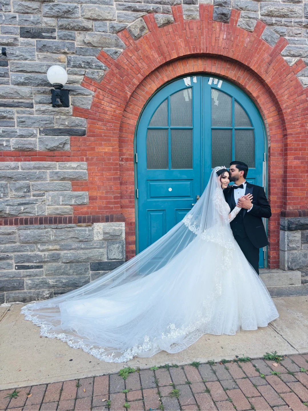 Wedding dress - photo 3