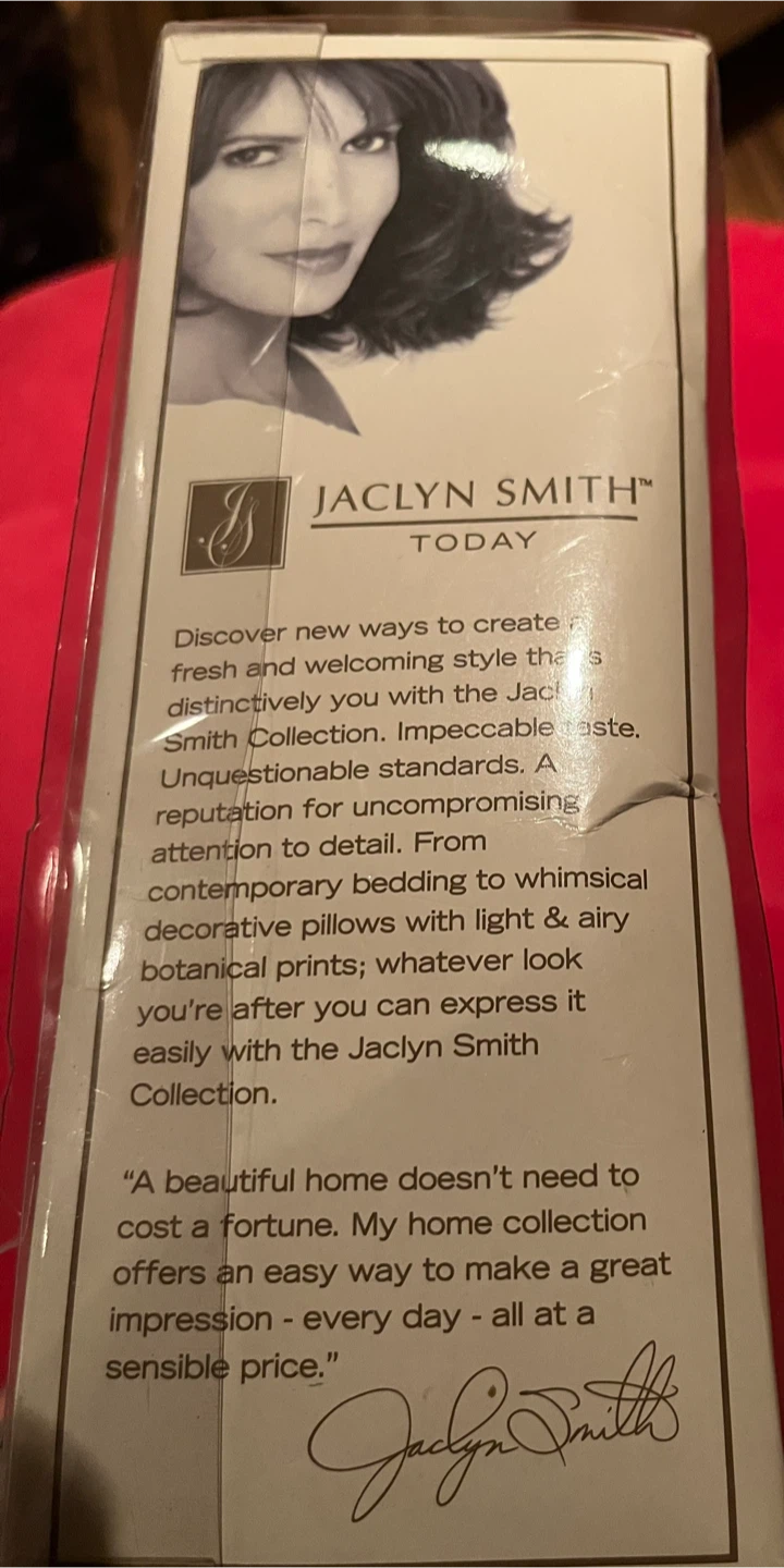 Jaclyn Smith bathroom set (new) - photo 5