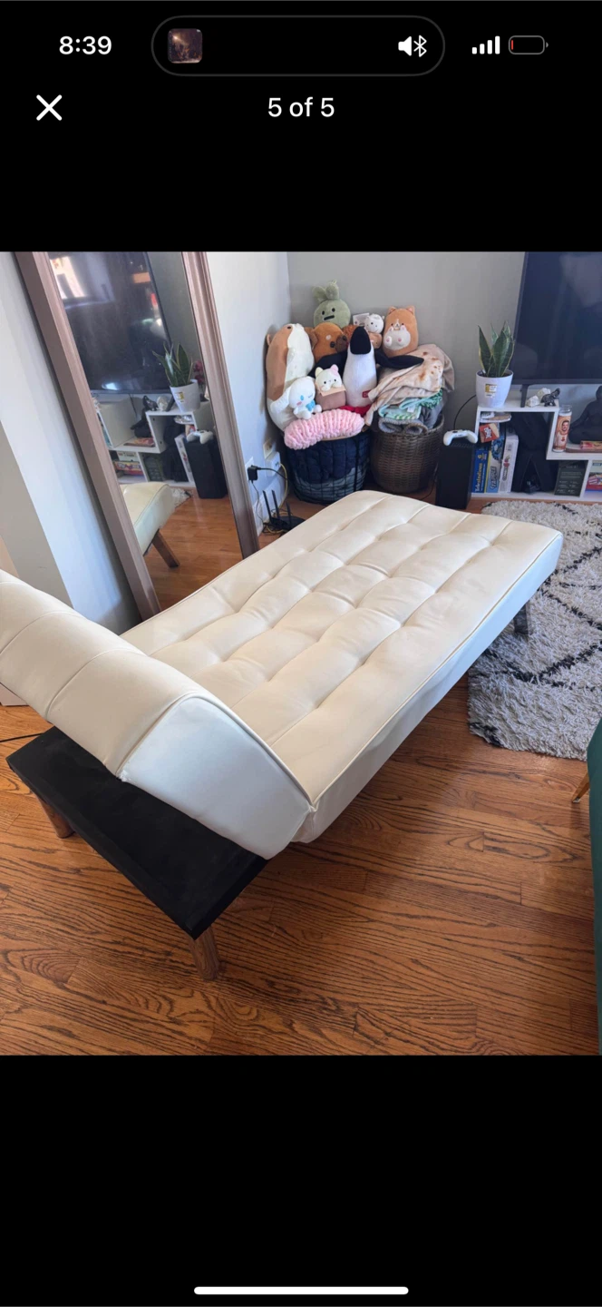 White leather chaise as seen in pictures. Garage pick up - photo 2