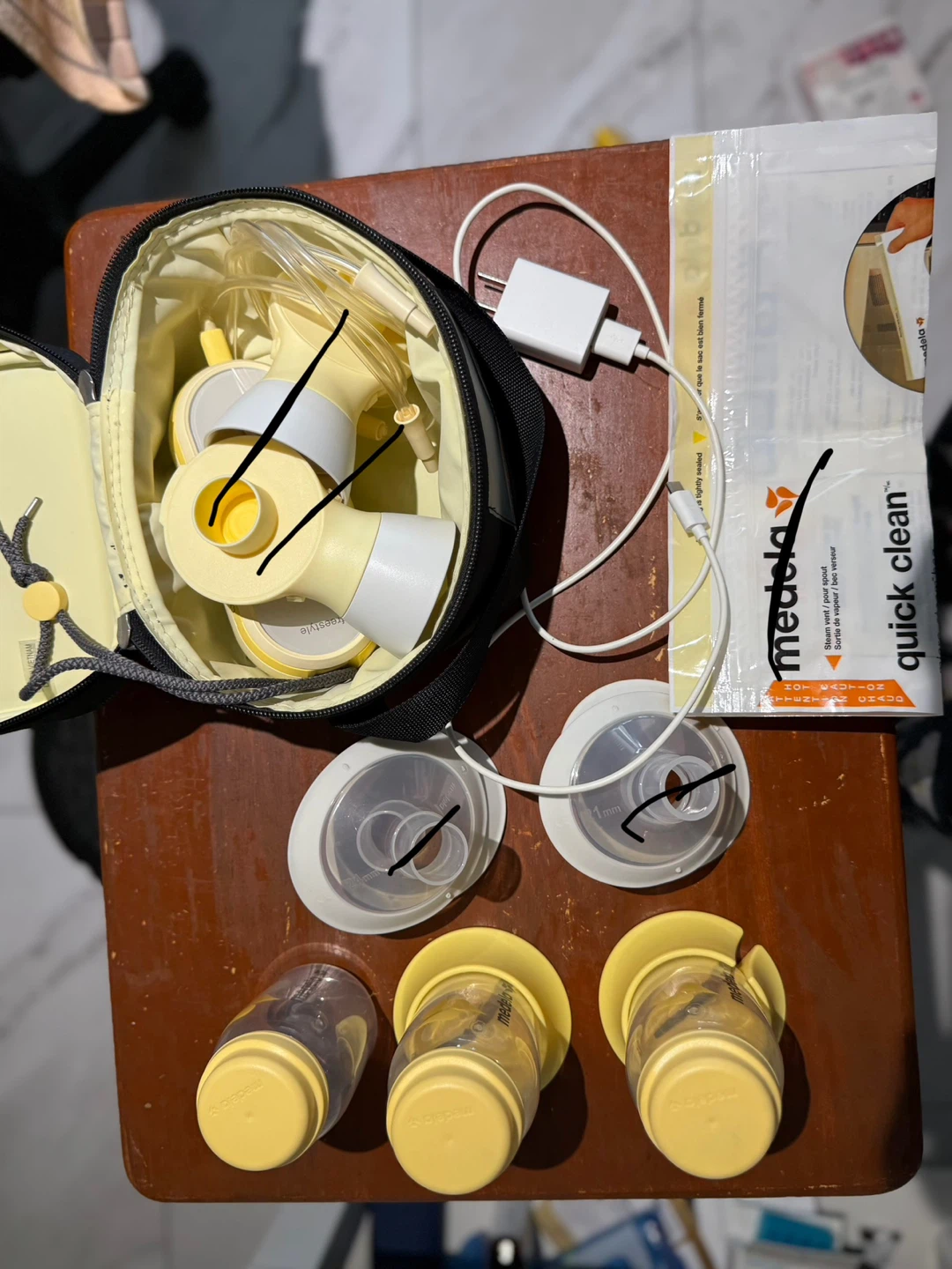 Medela Freestyle Breast Pump with Accessories
