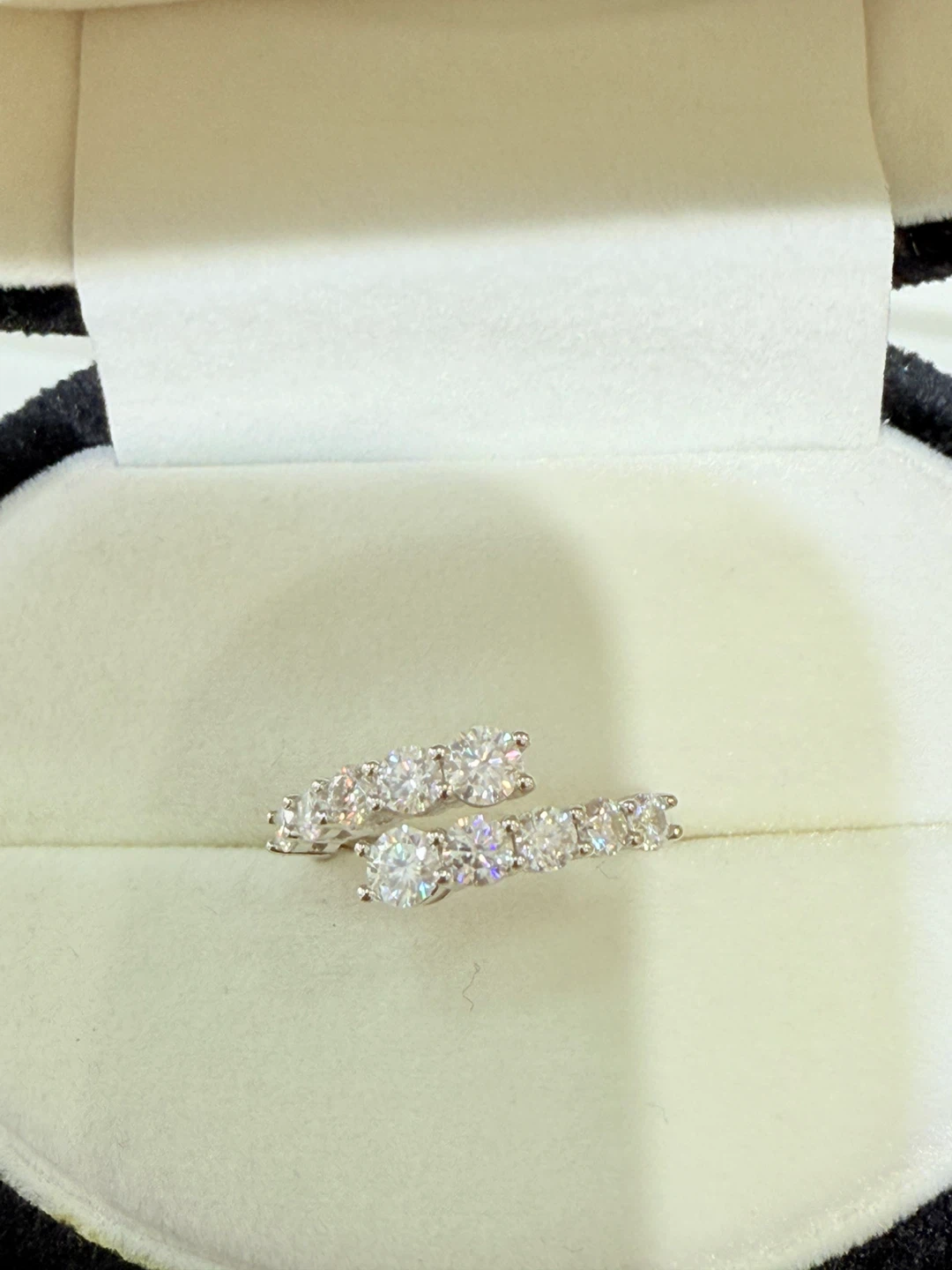 1.7 carats 925 silver moissanite ring