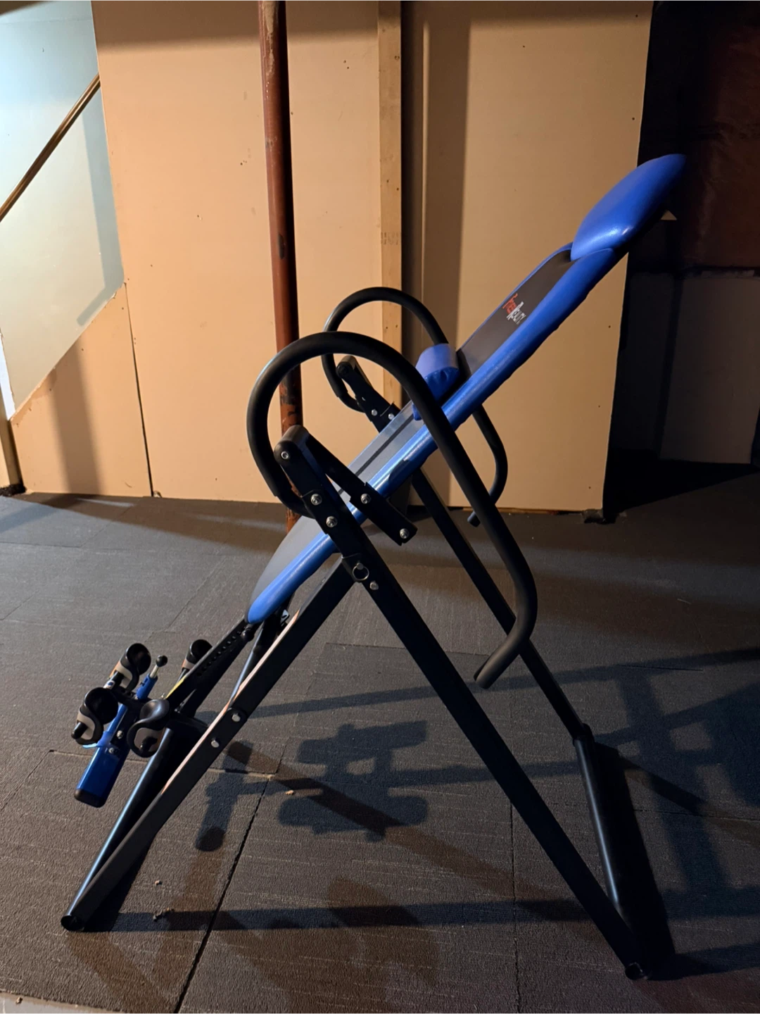 Fitness Reality Inversion Table - photo 2