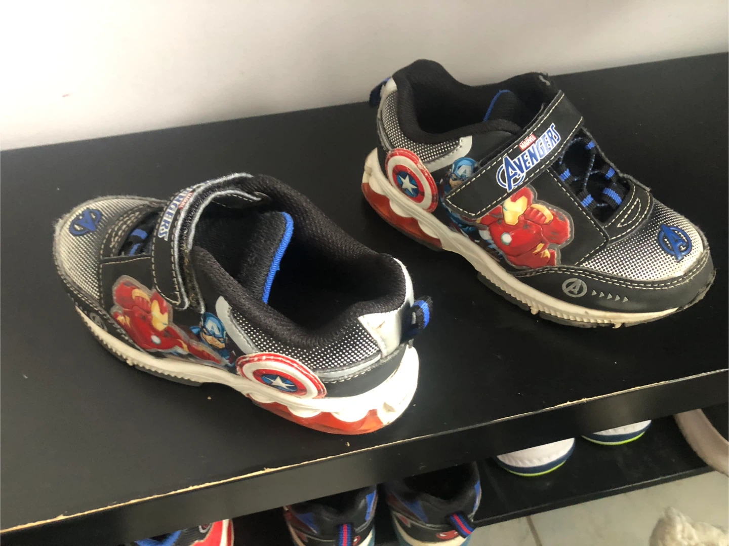 Avengers Size 11 Kids' Light-Up Sneakers - photo 2