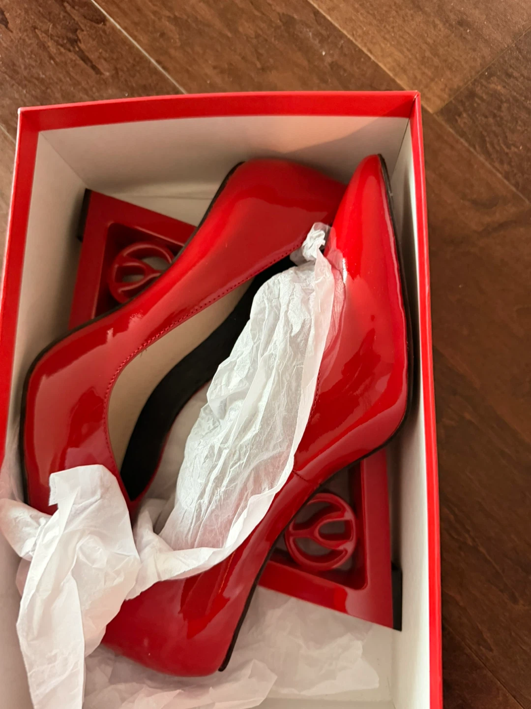 Browns Wishbone Tori Red Patent Heels - Size9.5🏆 - photo 2