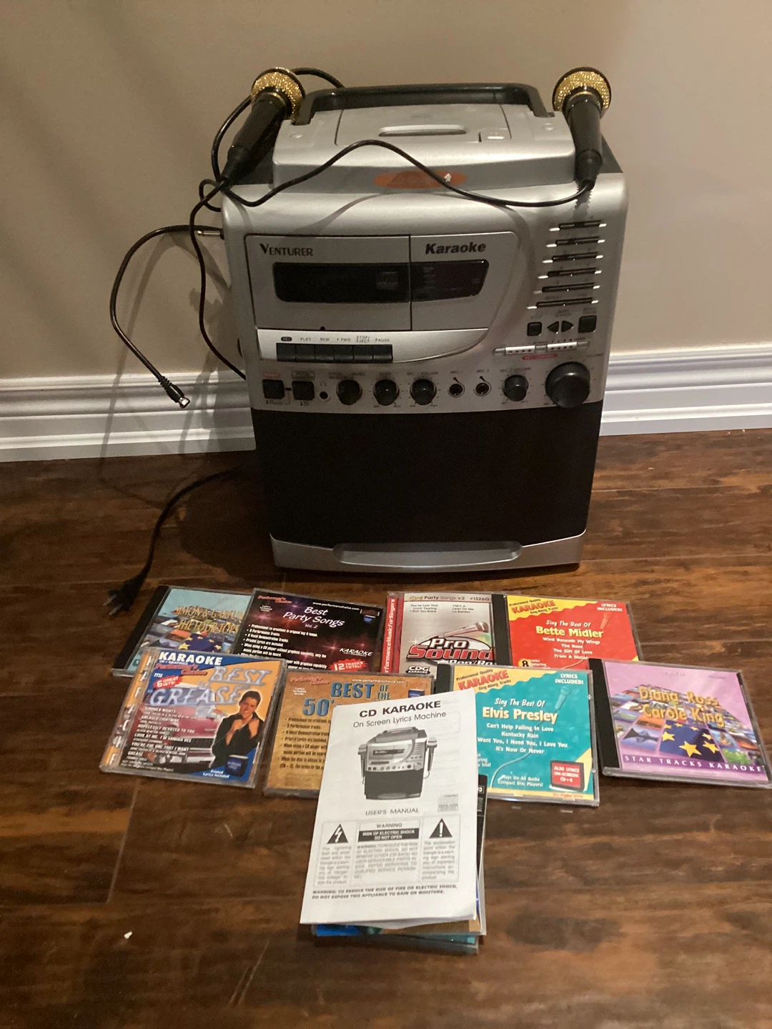 Venturer CDG-3 Karaoke Machine - photo 2