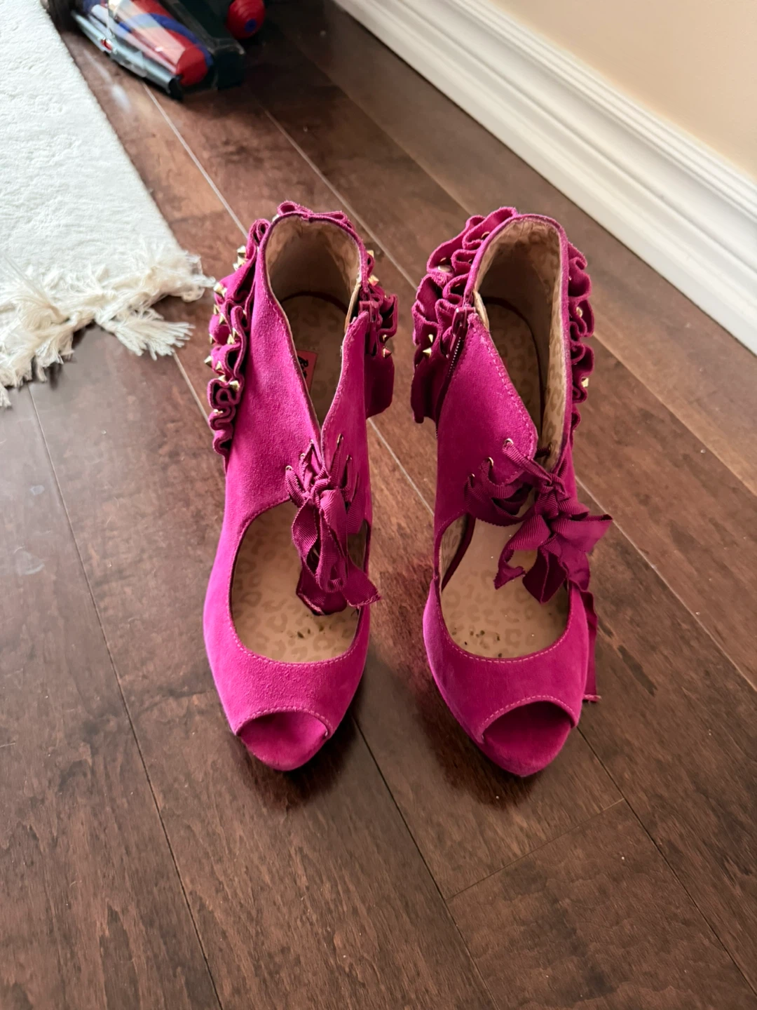Betsey Johnson Pink Suede Heels, Size 9🏆