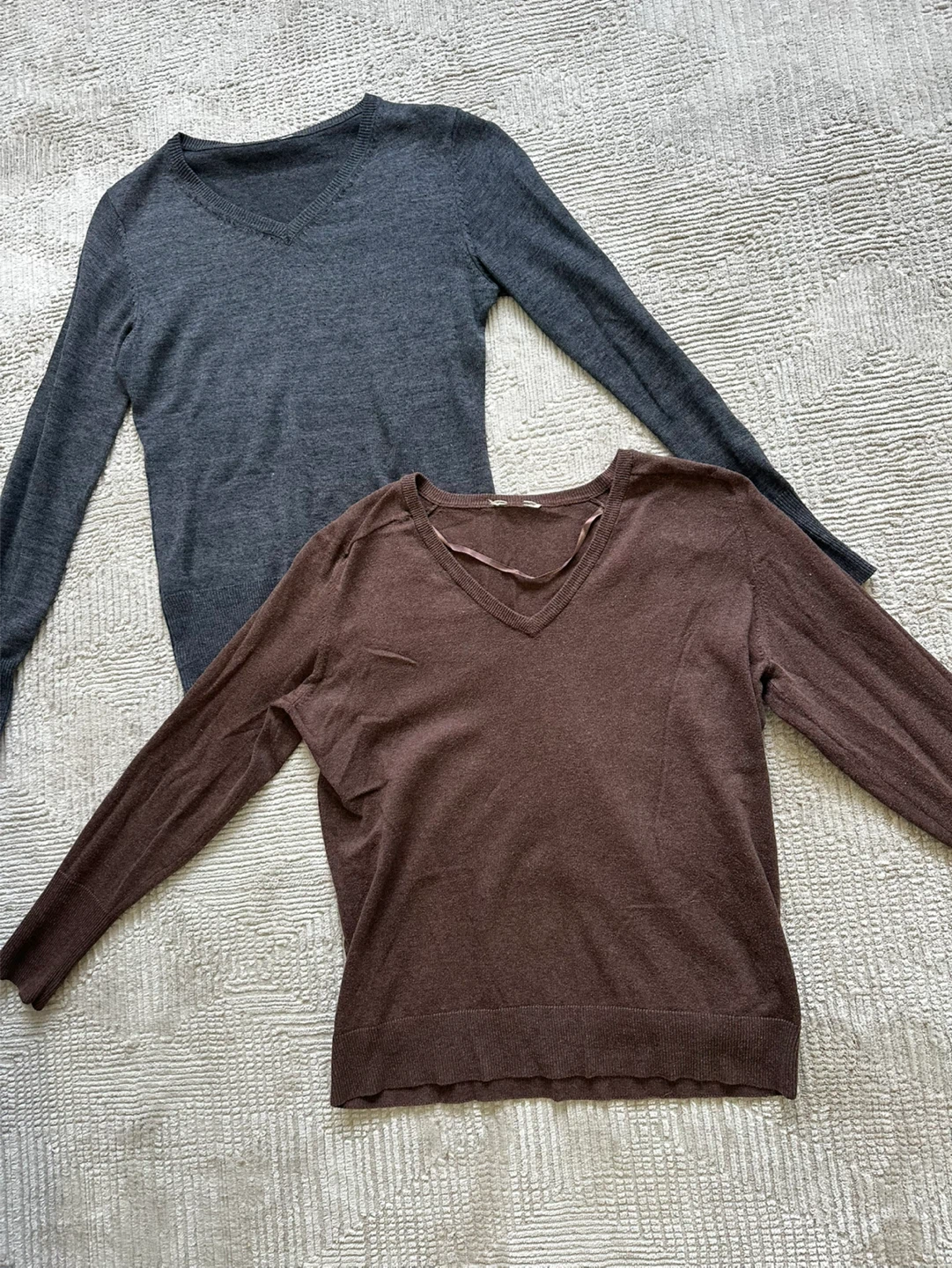 Two V-Neck Sweaters - Brown & Grey - photo 2