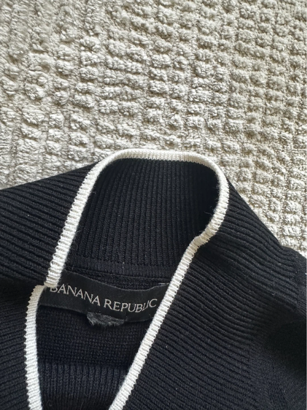 Banana Republic Black Sleeveless Sweater Top - photo 3