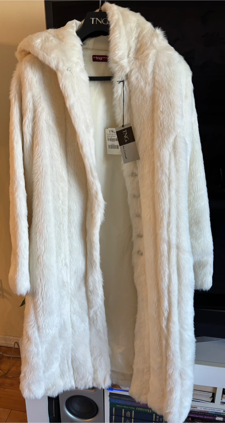 TNG White Faux Fur Coat - New with Tags!