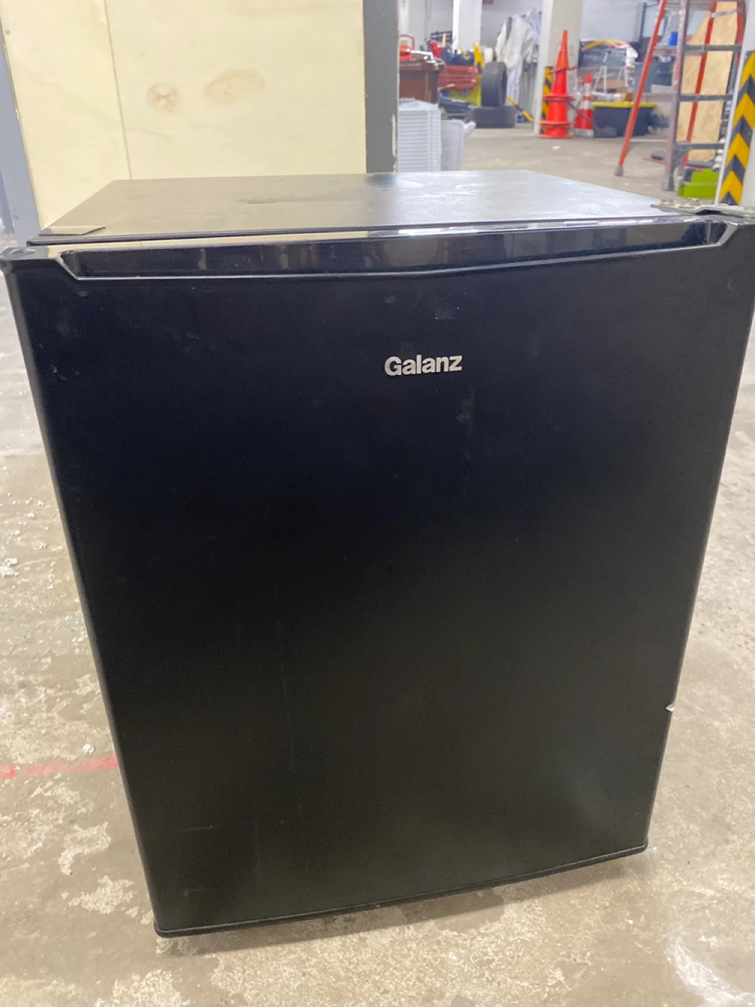 Galanz mini fridge