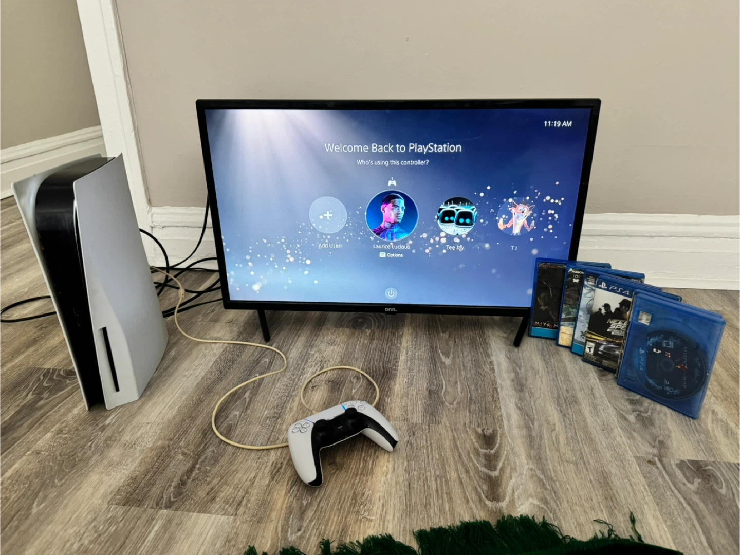 Onn TV and Playstation 5 - photo 5