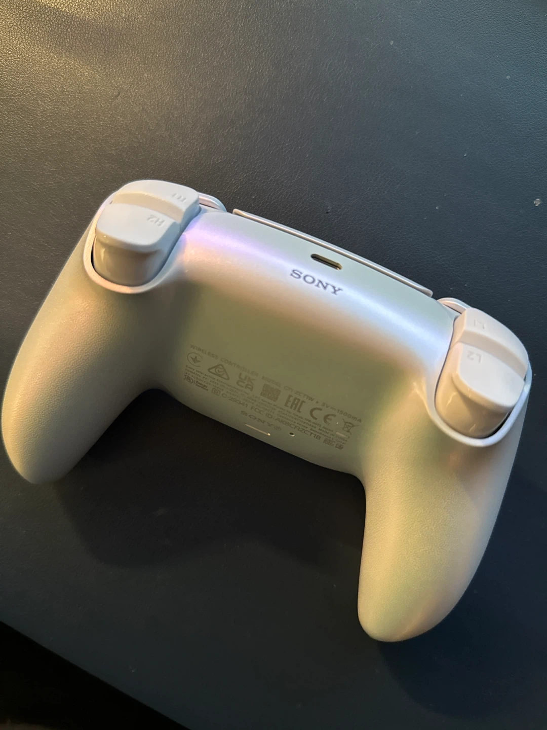 Sony PS5 DualSense Controller - Chroma Pearl - photo 2