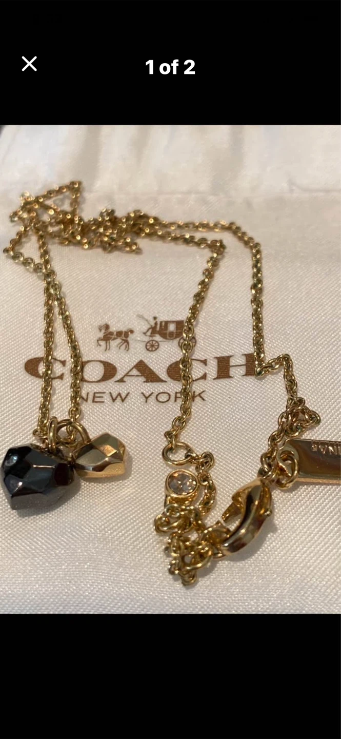 💛Coach Gold Tone double-Heart Charm Necklace