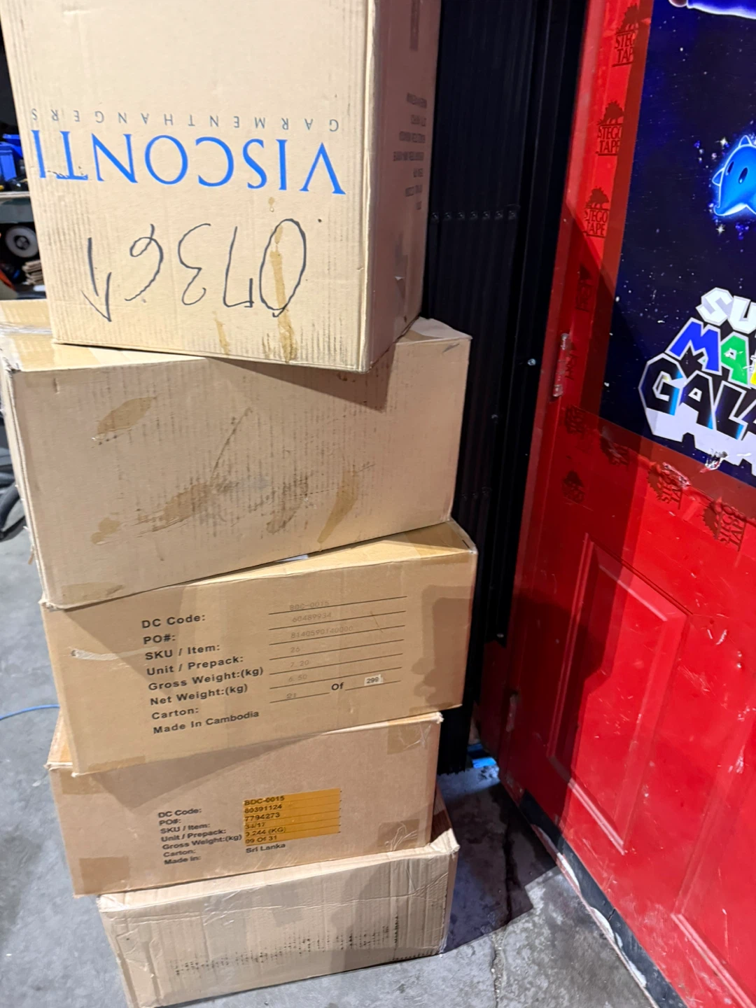 free plastic coat hangers 1000 pieces - photo 2