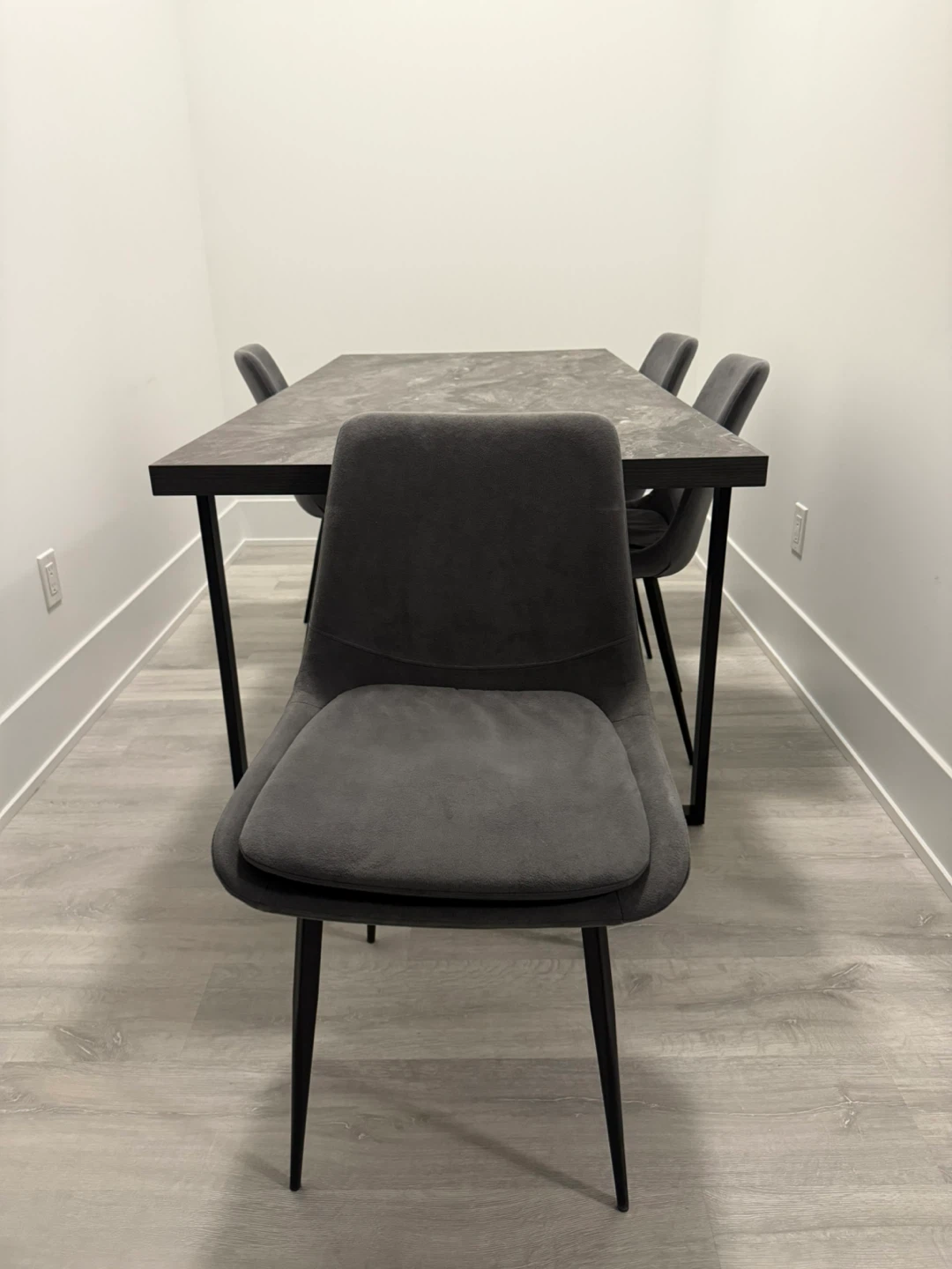 Structube Dining Table with 4 Chairs - Grey Marble - photo 3