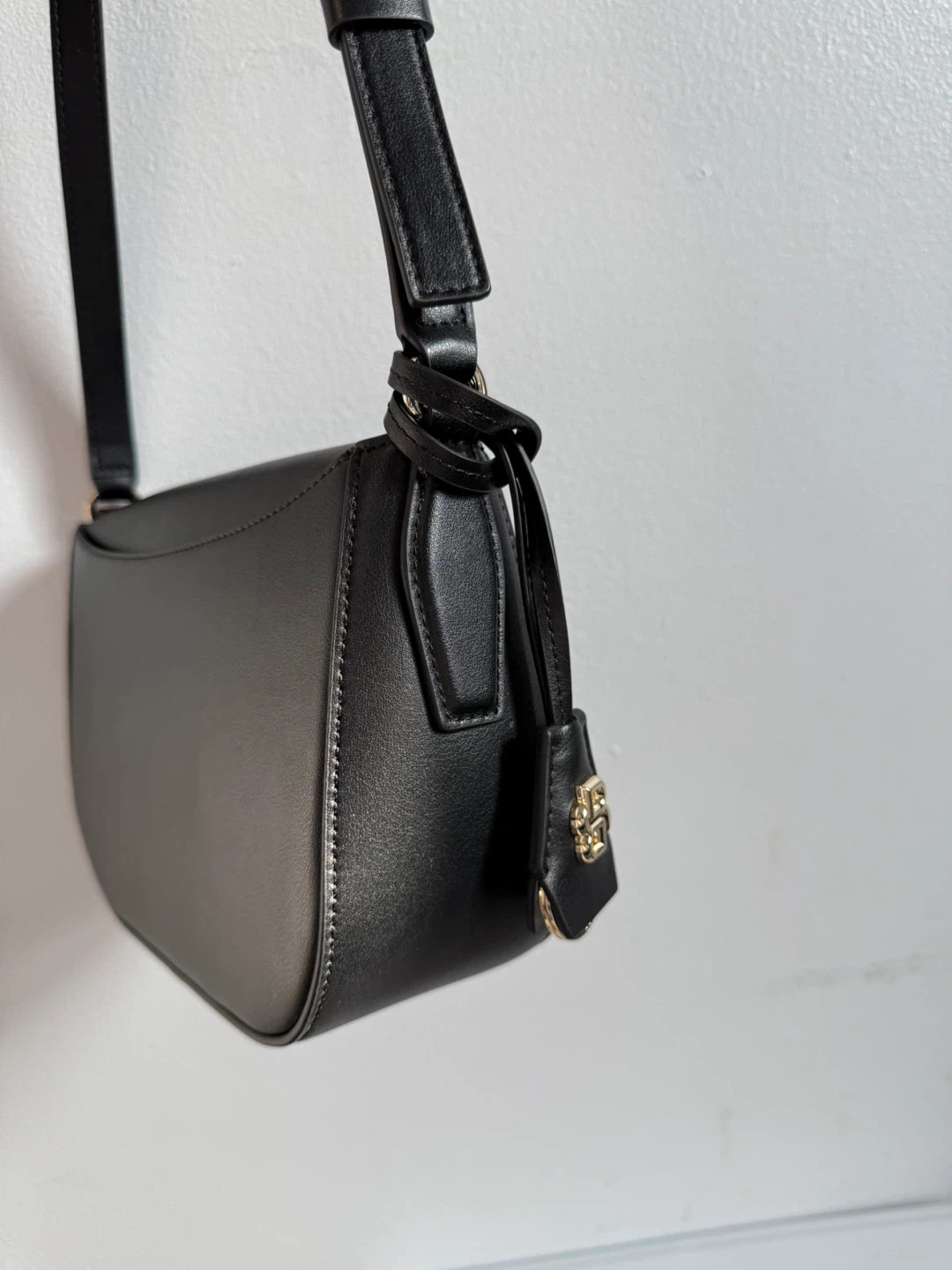 Hugo Boss Black Leather Shoulder Bag - photo 3