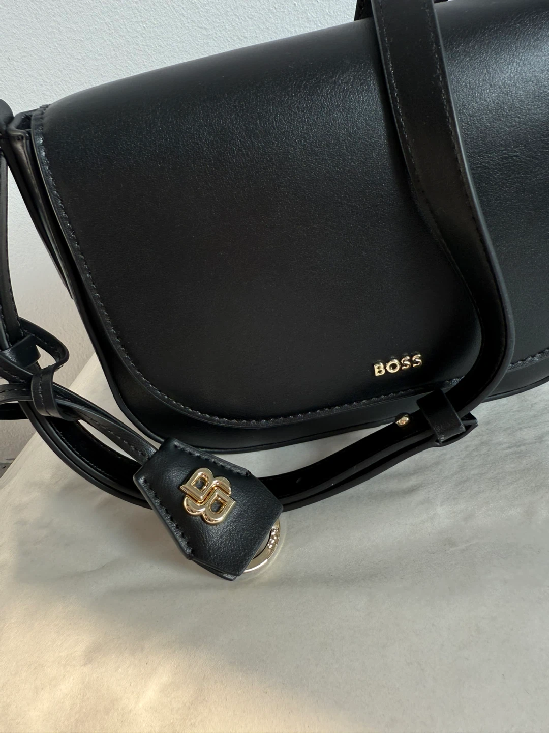 Hugo Boss Black Leather Shoulder Bag - photo 2