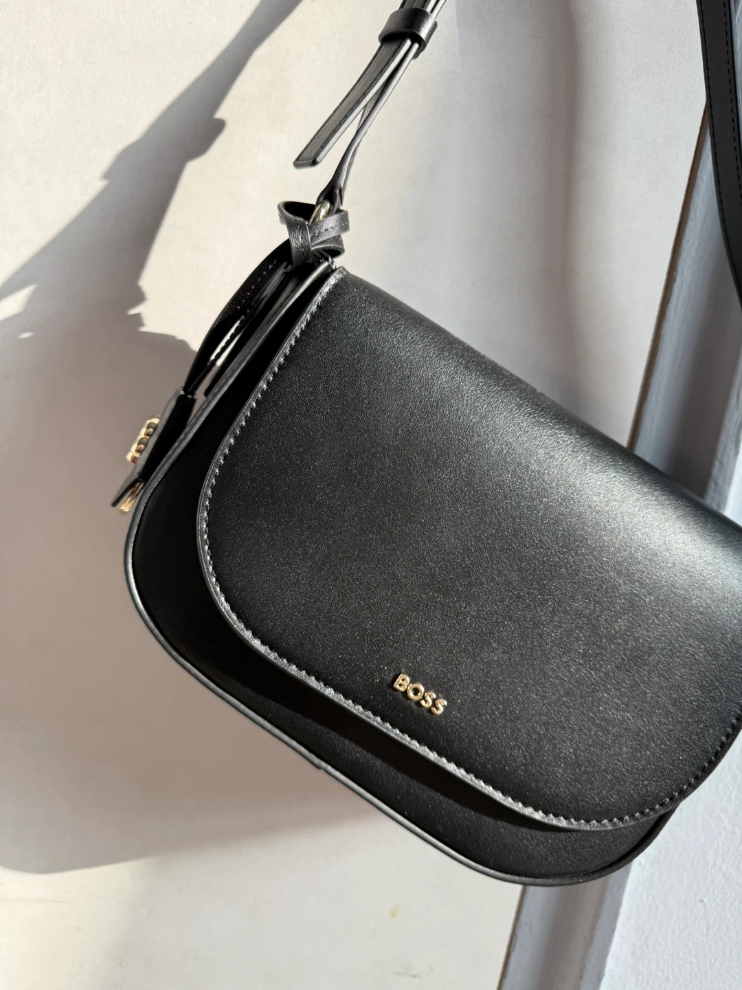 Hugo Boss Black Leather Shoulder Bag