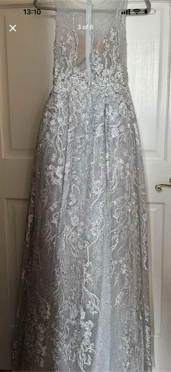Formal Dress Gown - photo 3