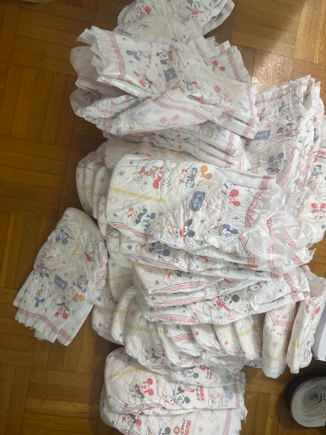 Huggies Snug & Dry – Size 4 Diapers (58 Count) – No Box - photo 4