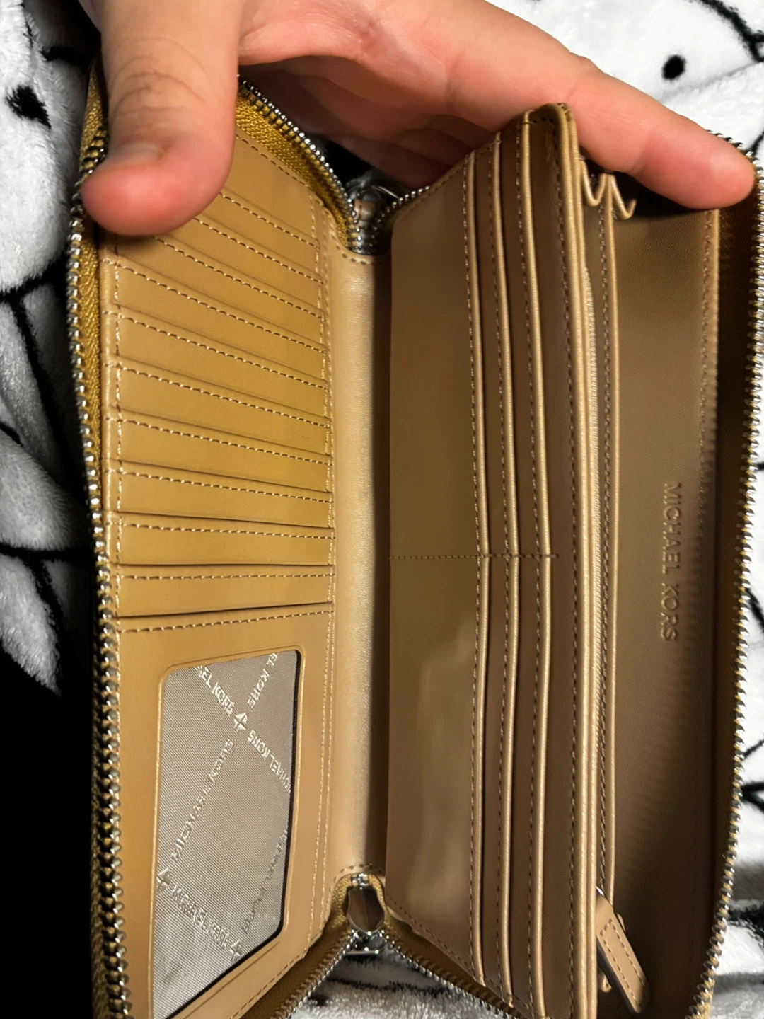 Michael Kors Wristlet Wallet - photo 2