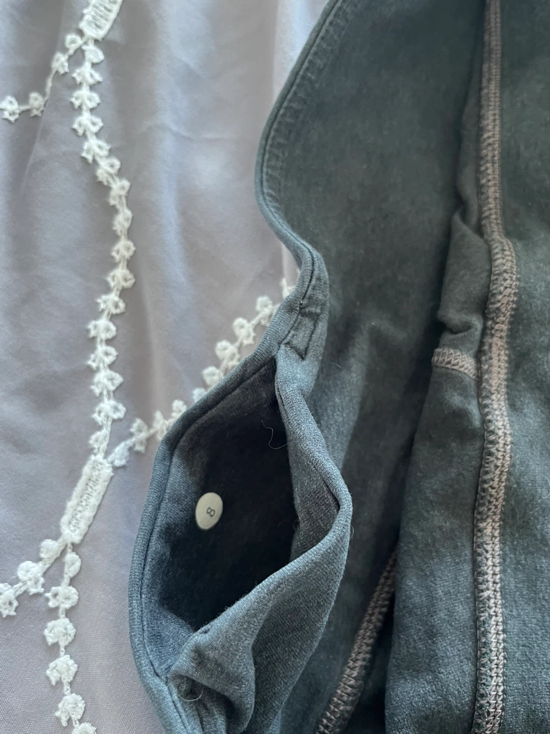 Lululemon Grey Leggings - Size 8 🧡 - photo 2