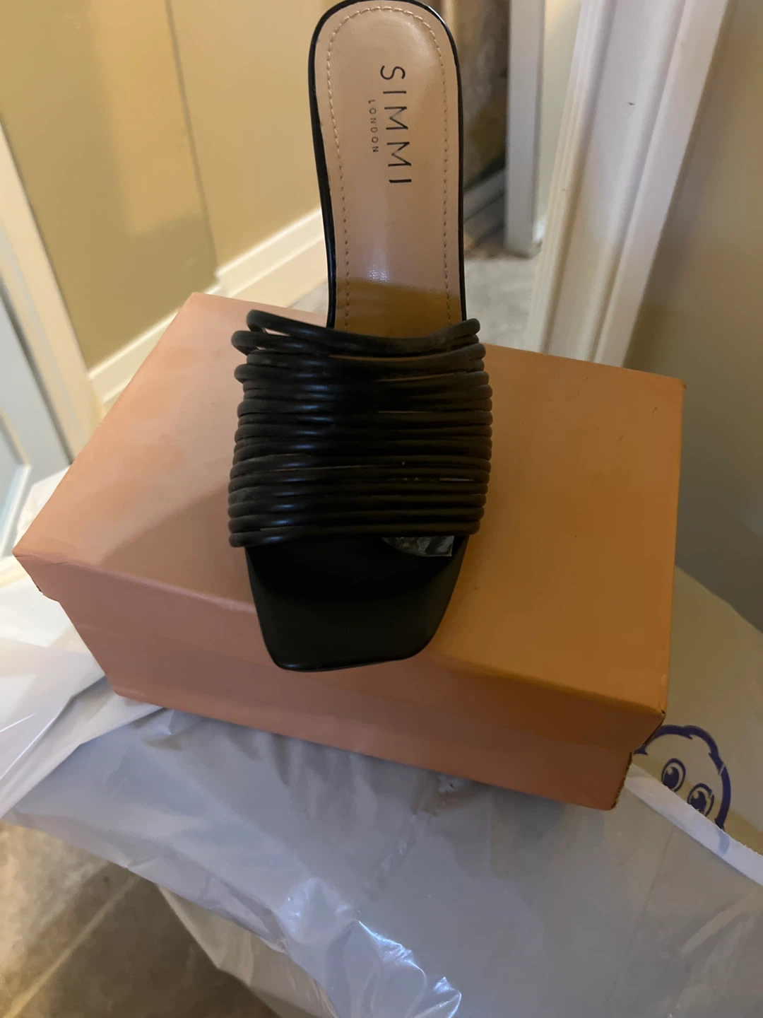 Simmi London Black Heels, Size 7 - photo 2