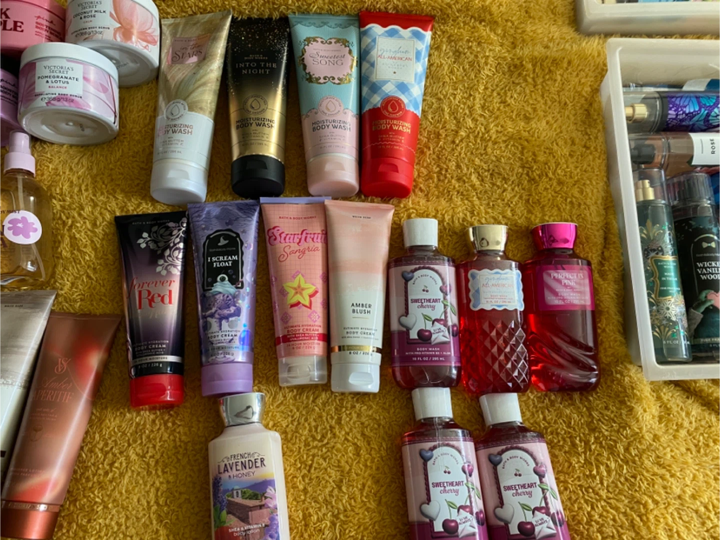Bath & Body Works Lot - Mists, Lotions & More! - photo 3
