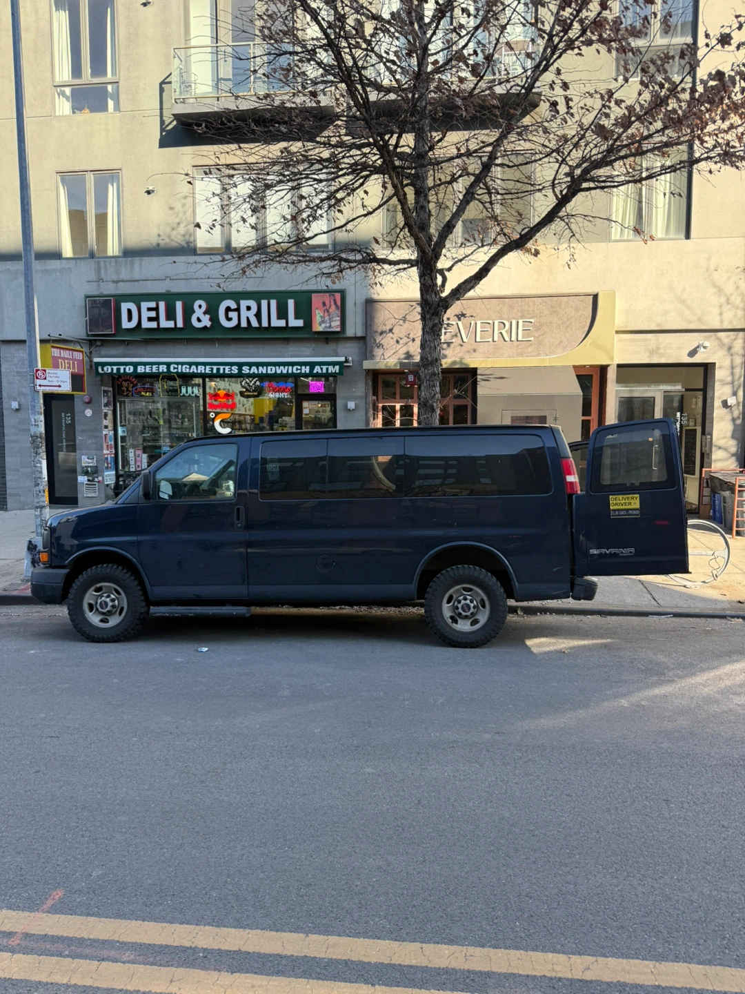 GMC Savana Cargo Van 2500 - photo 2