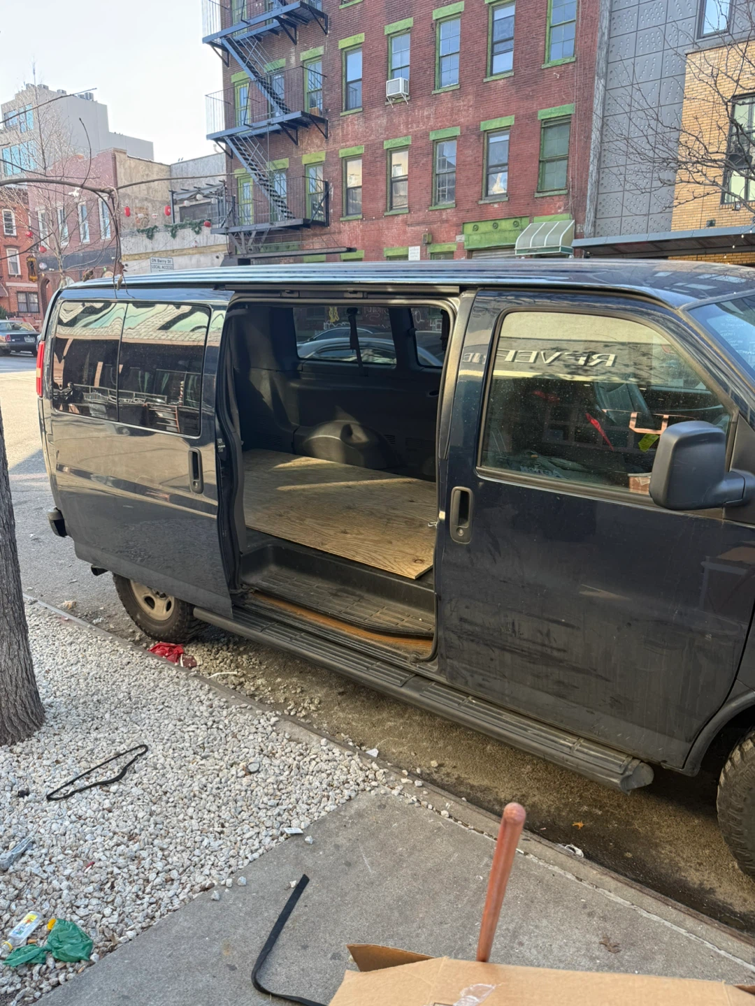 GMC Savana Cargo Van 2500 - photo 3