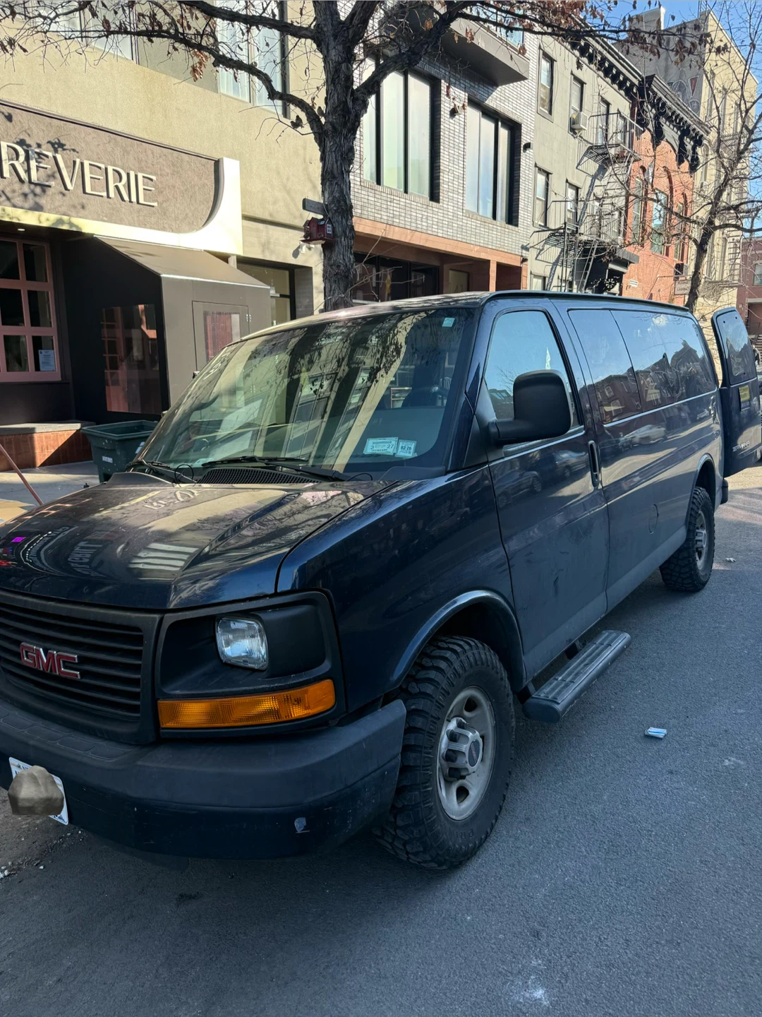 GMC Savana Cargo Van 2500