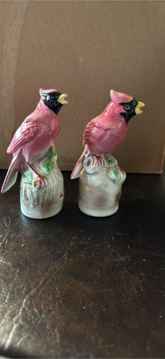 Cardinal Bird Salt & Pepper Shakers - photo 2