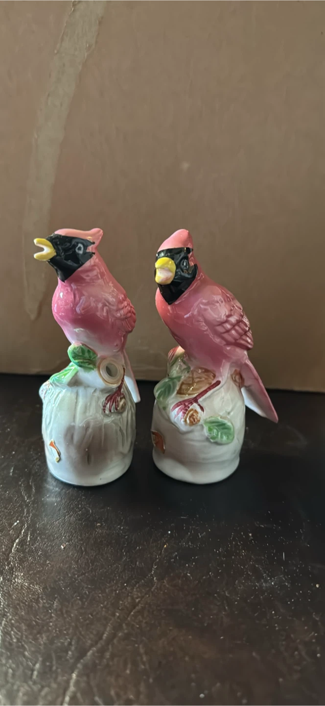 Cardinal Bird Salt & Pepper Shakers