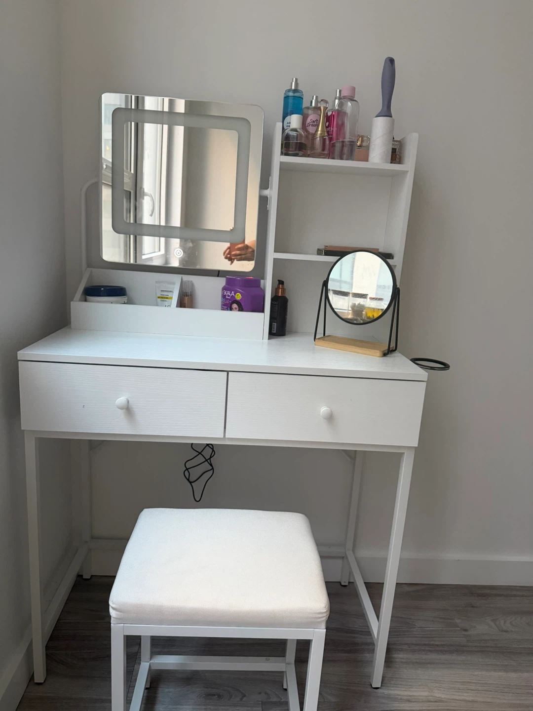White Vanity Table with Lighted Mirror and Stool - photo 2