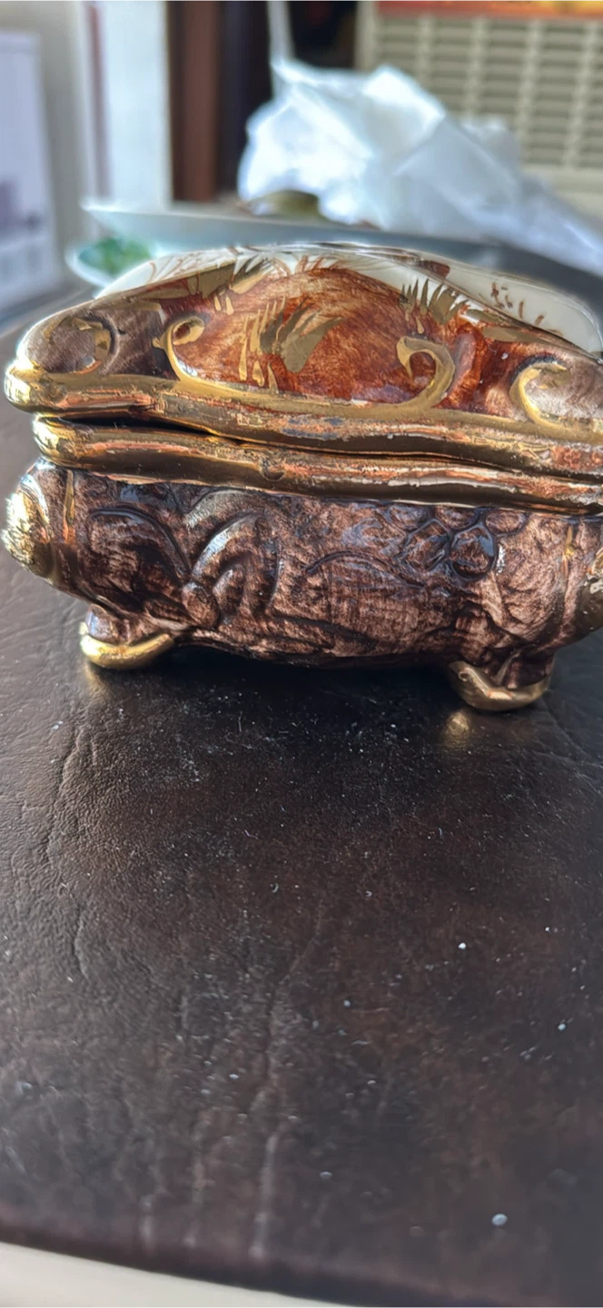 Vintage Trinket Box with Deer Design - photo 2