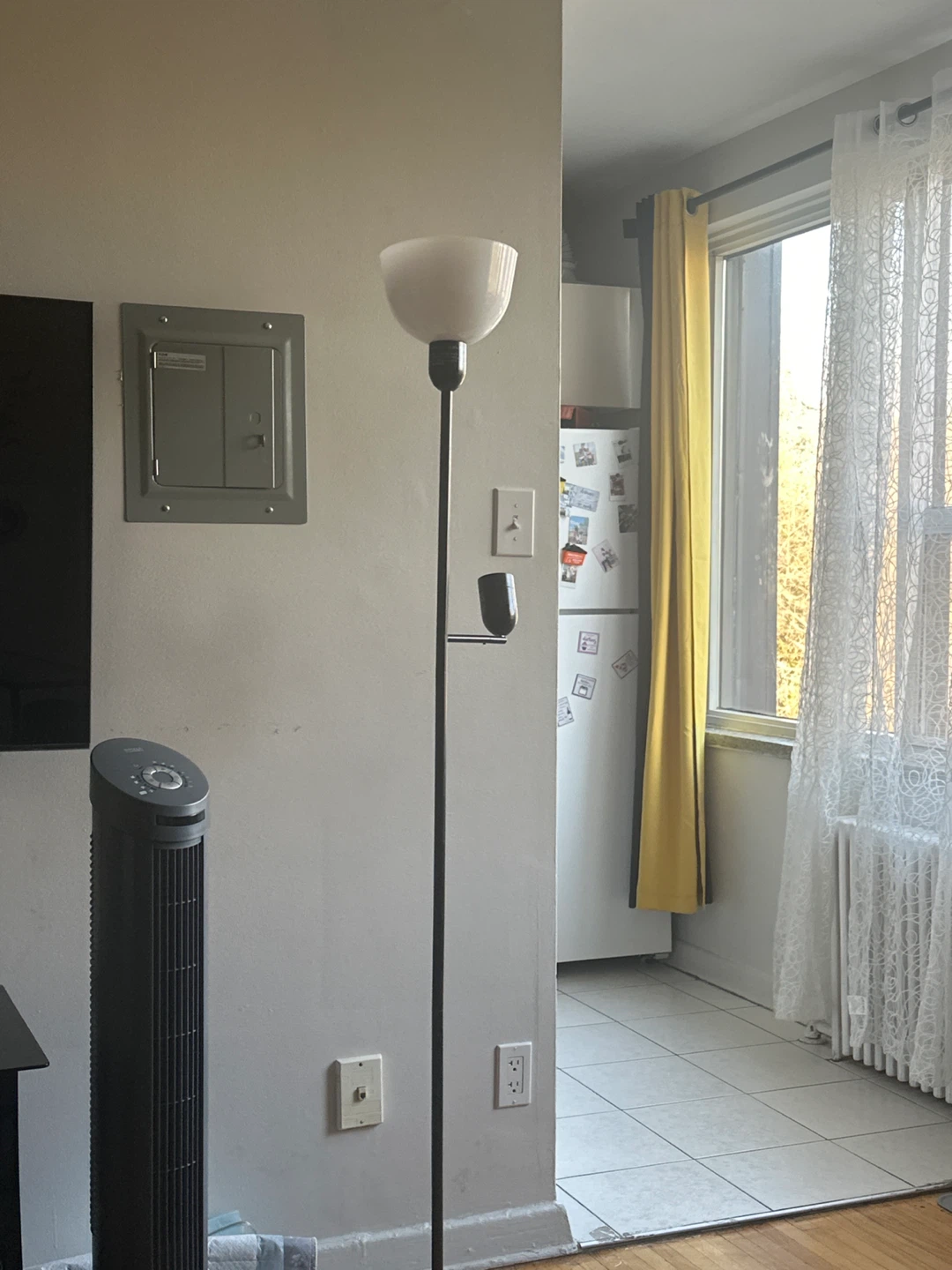 Floor Lamp with Side Table - Black