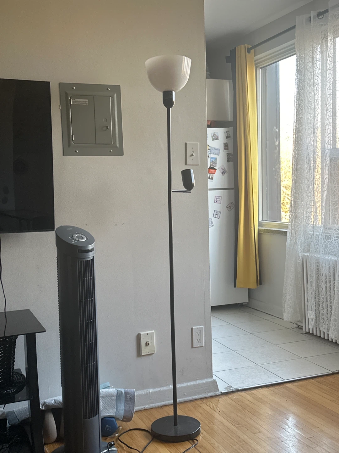 Floor Lamp with Side Table - Black - photo 3