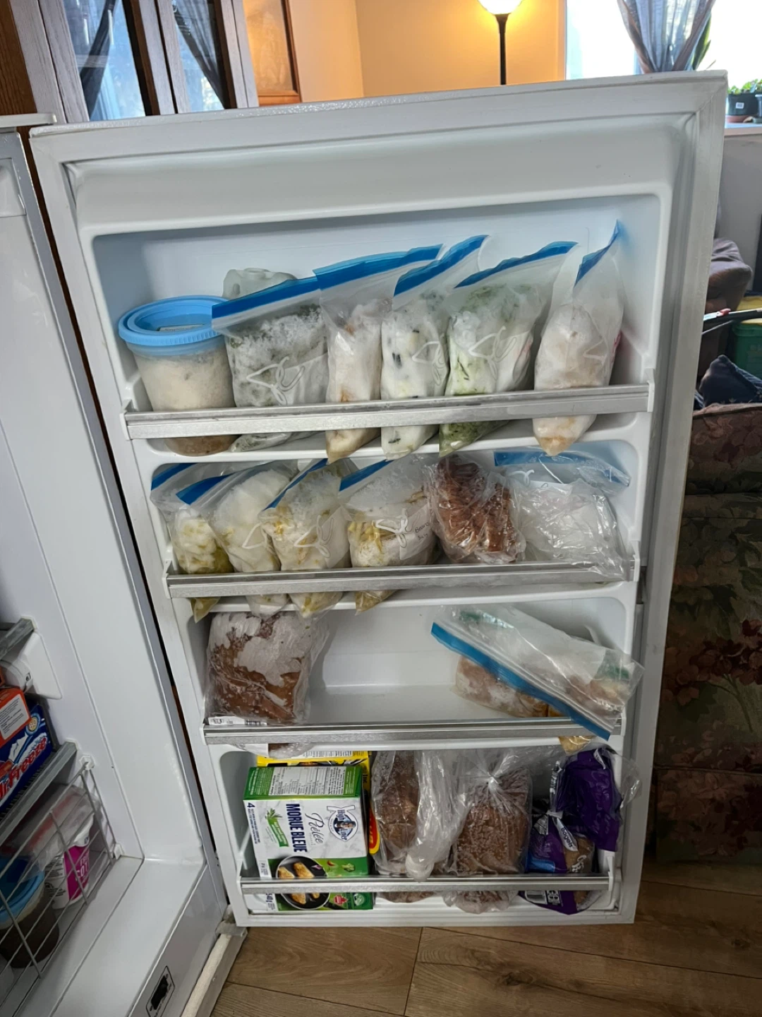 White Upright Freezer -13.6 cu. ft. - photo 5