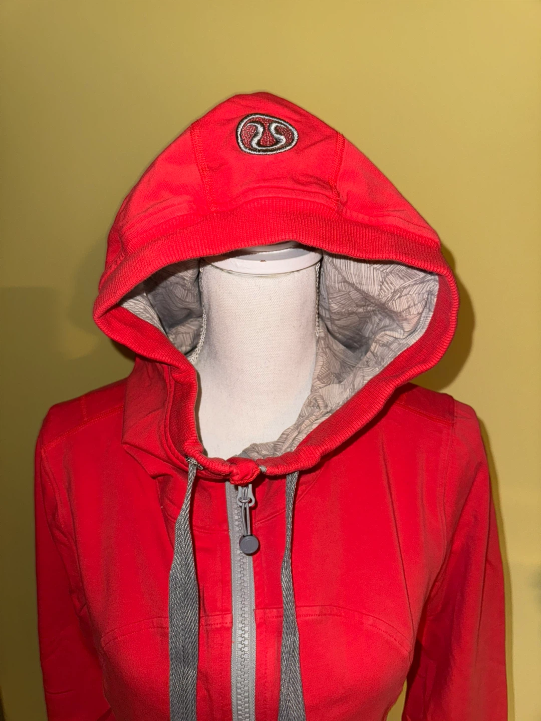 Lululemon Scuba Hoodie - Size 12 - Red - photo 2