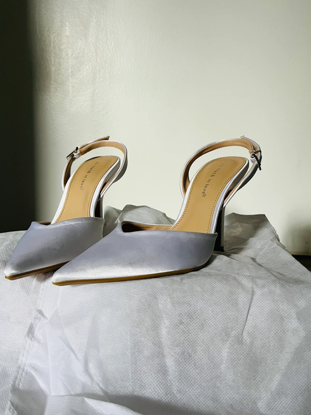White Satin Slingback Heels - Size 6 - photo 2