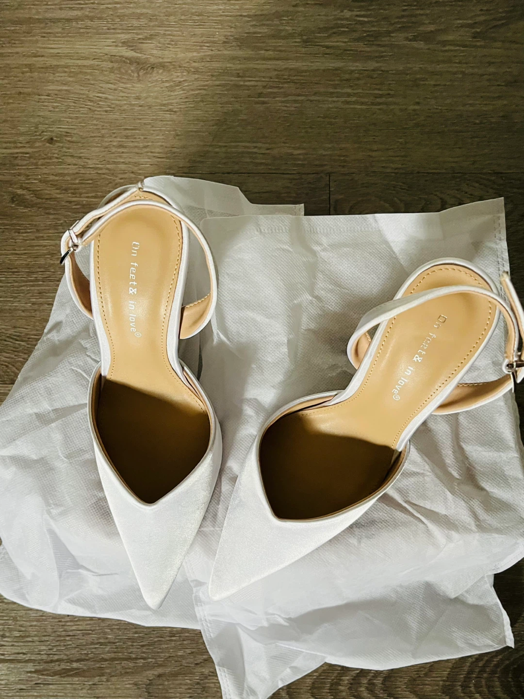 White Satin Slingback Heels - Size 6 - photo 3