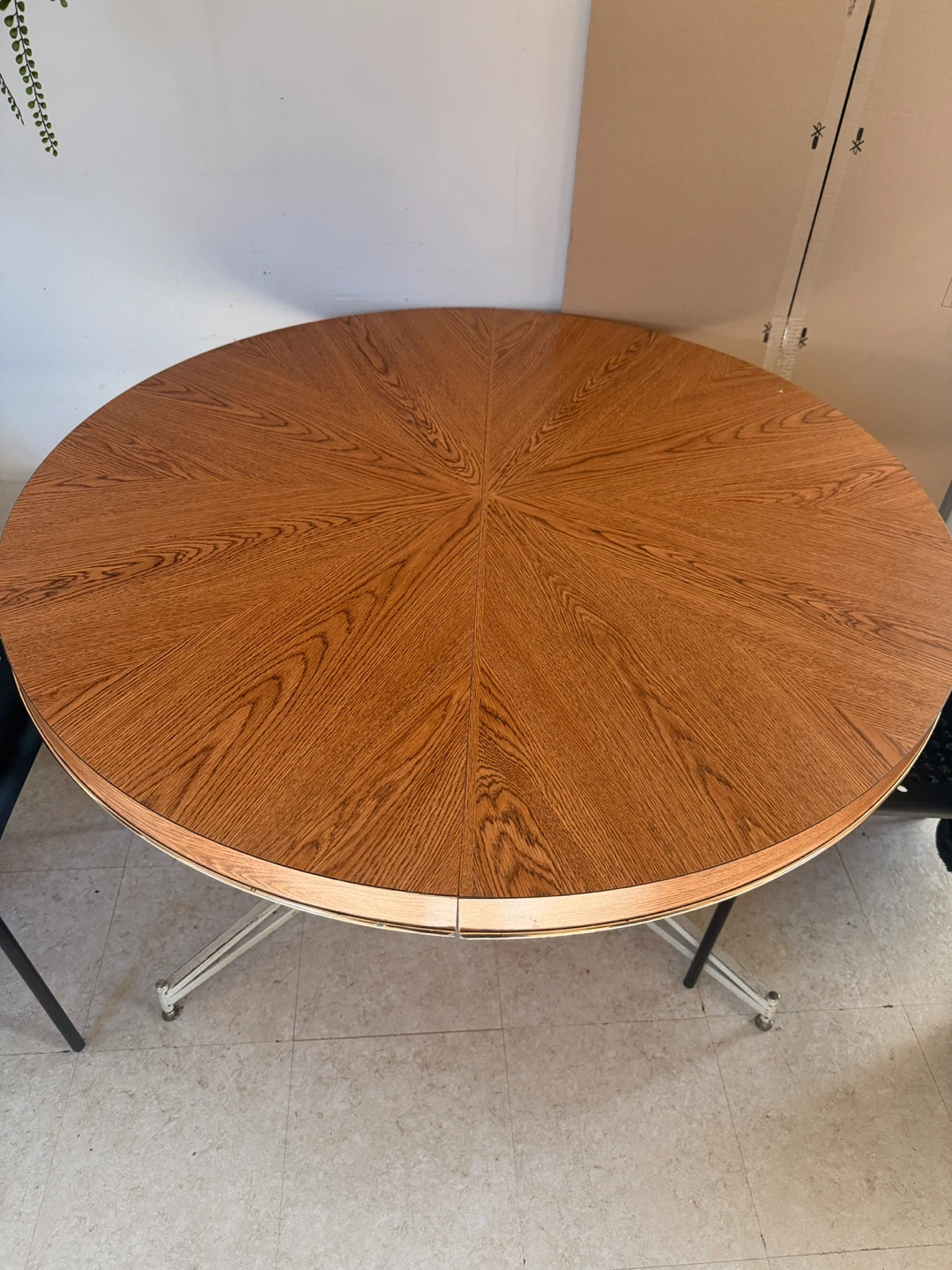 Round Wooden Dining Table - photo 2
