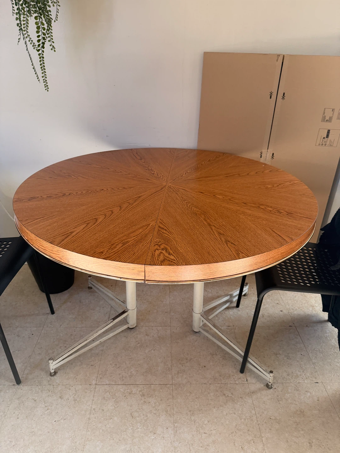 Round Wooden Dining Table - photo 5