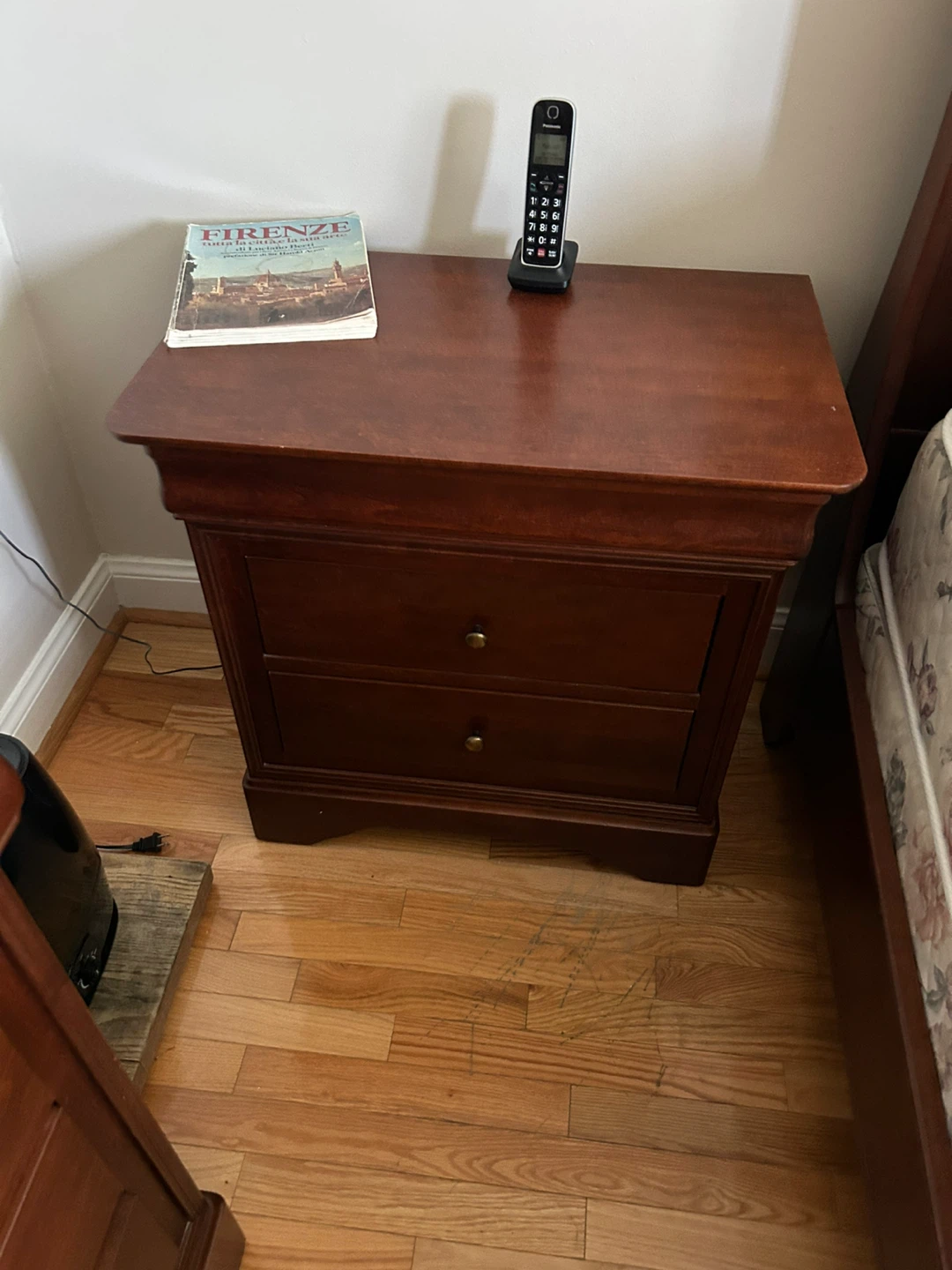Bedroom Dresser & Nightstand Set - photo 3