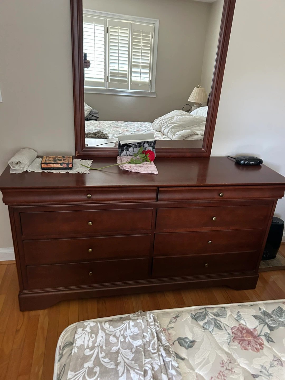 Bedroom Dresser & Nightstand Set