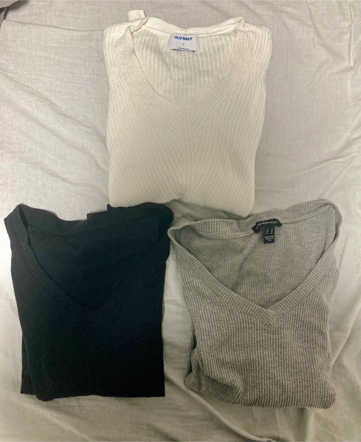 Women’s size M sweater lot