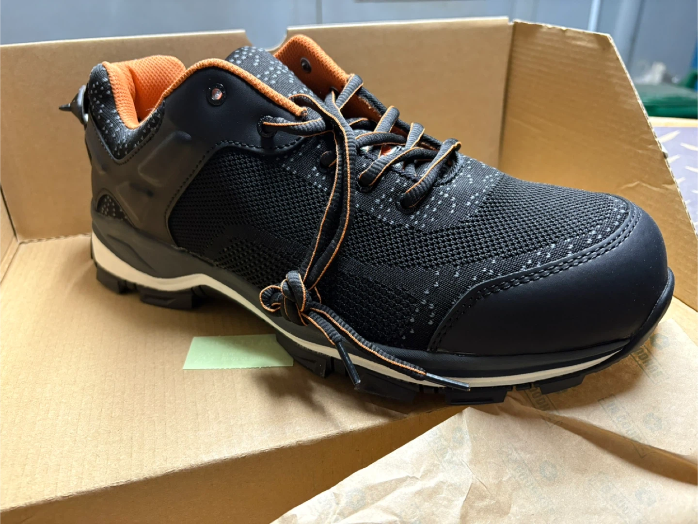 New SAFETY Shoes - Size 10.5 - photo 3