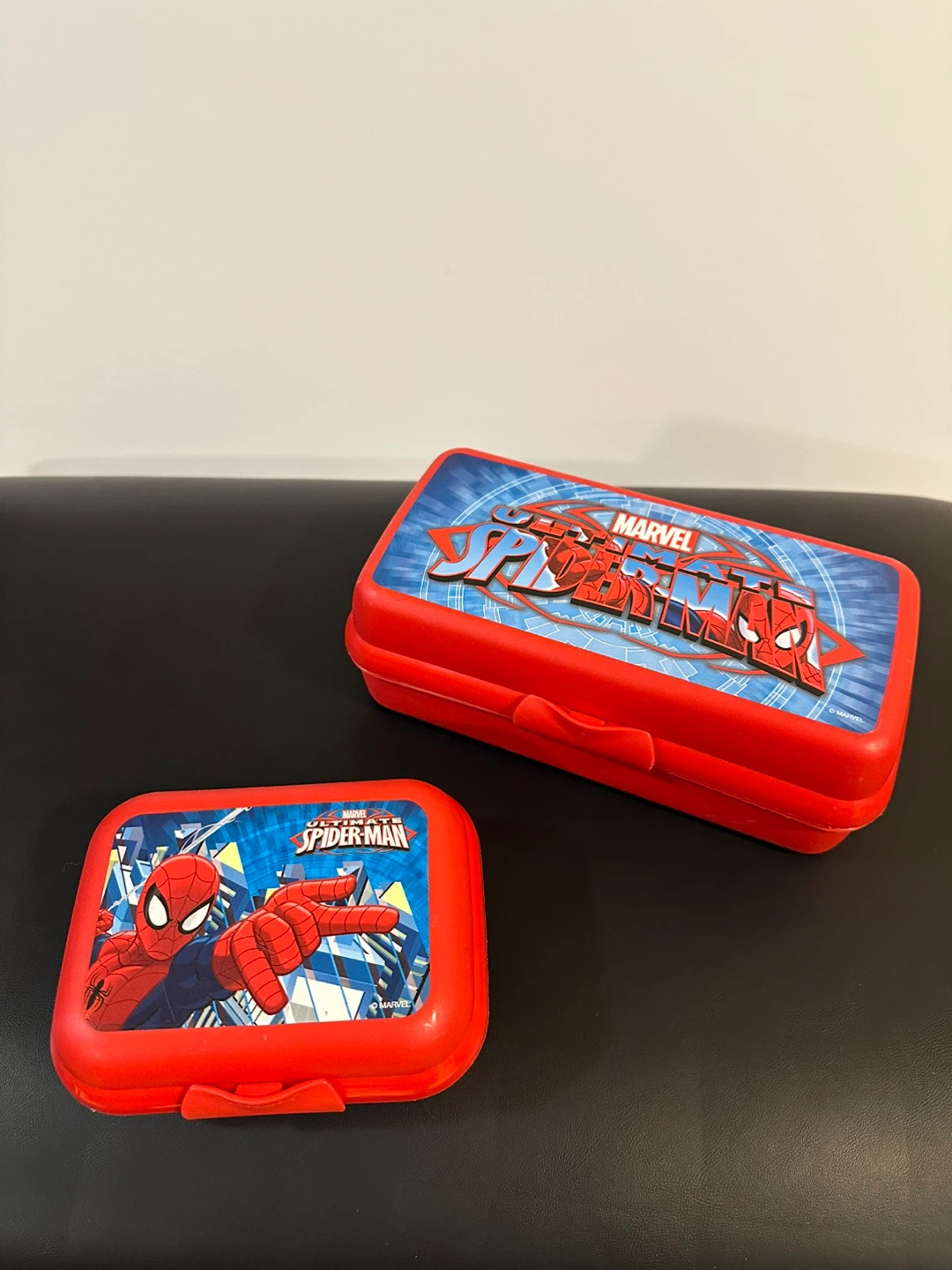 Tupperware Marvel Spiderman Red Sandwich Containers - photo 2